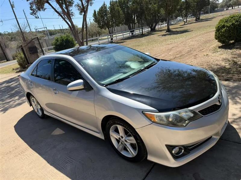 Toyota Camry SE 2014