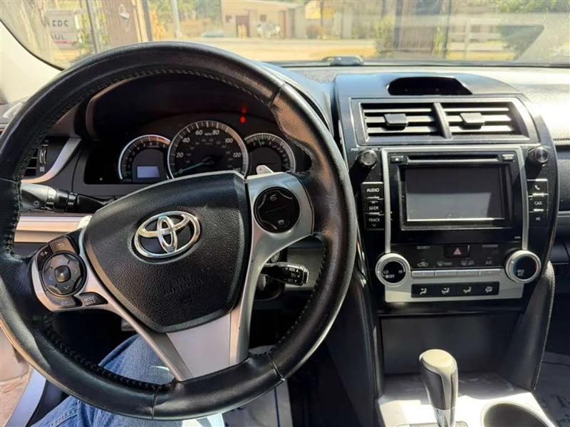 Toyota Camry SE 2014