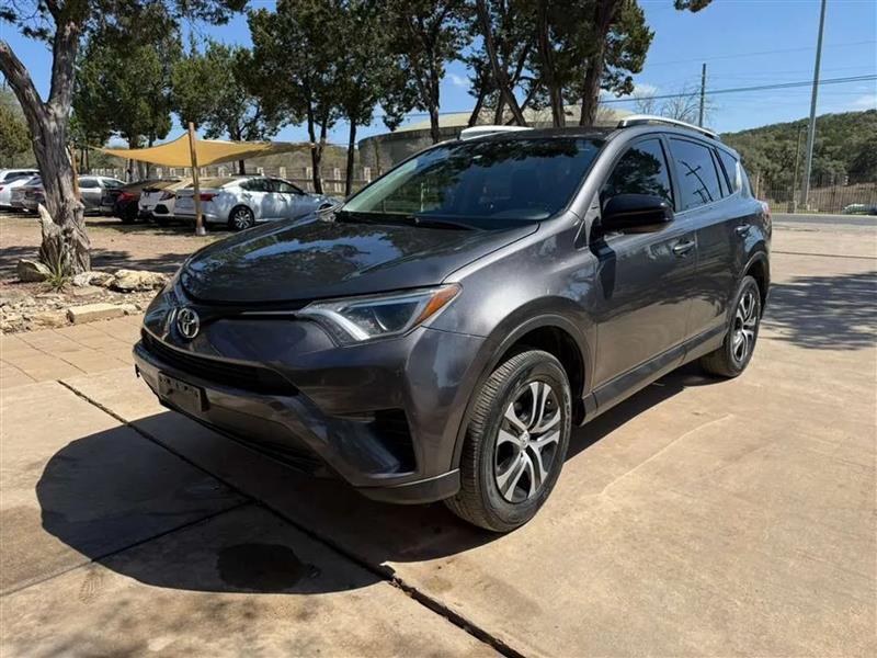 Toyota RAV4 LE FWD 2016