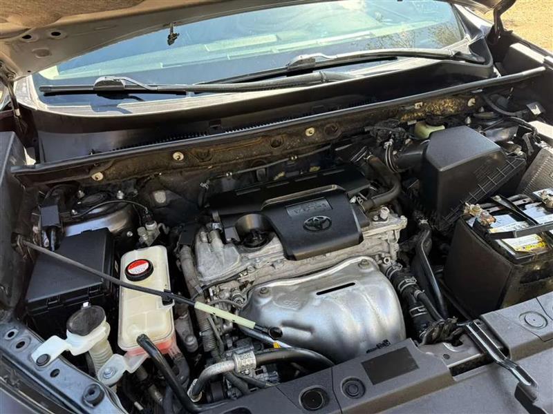 Toyota RAV4 LE FWD 2016