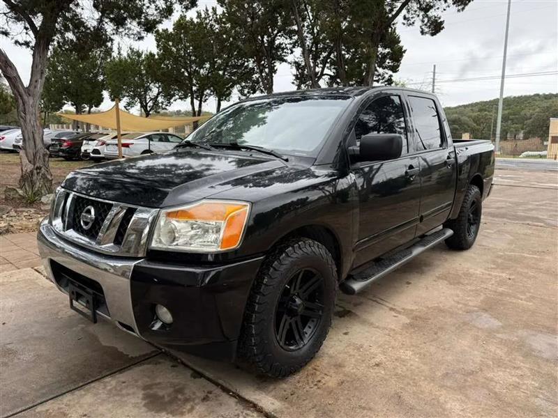 Nissan Titan SV Crew Cab 2WD 2014