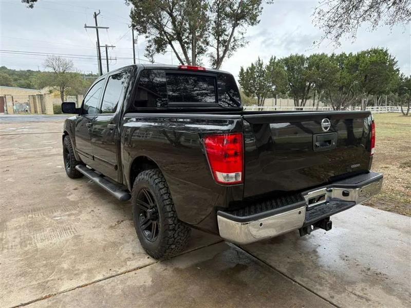 Nissan Titan SV Crew Cab 2WD 2014