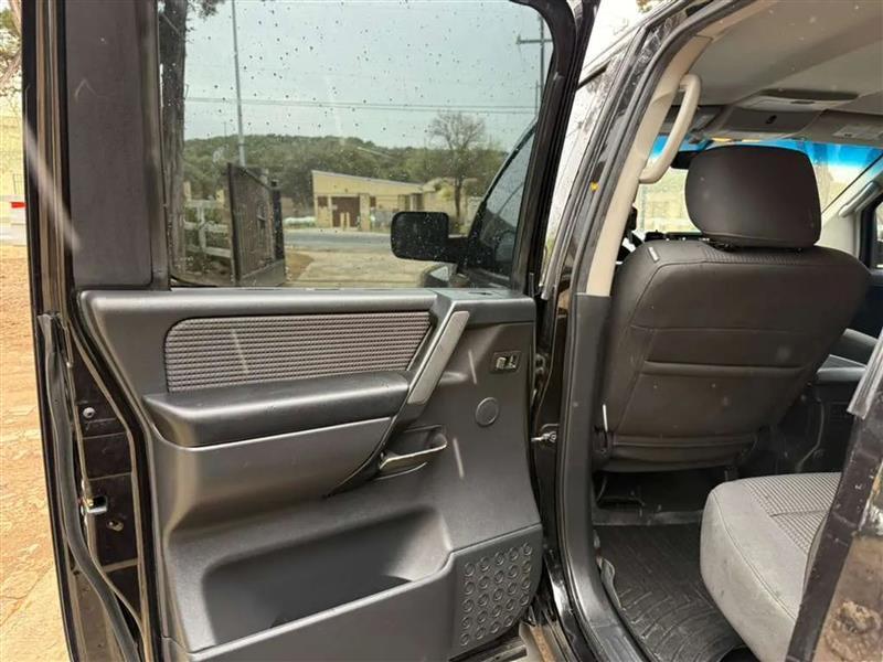 Nissan Titan SV Crew Cab 2WD 2014