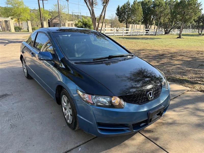 Honda Civic LX Coupe 5-Speed AT 2010