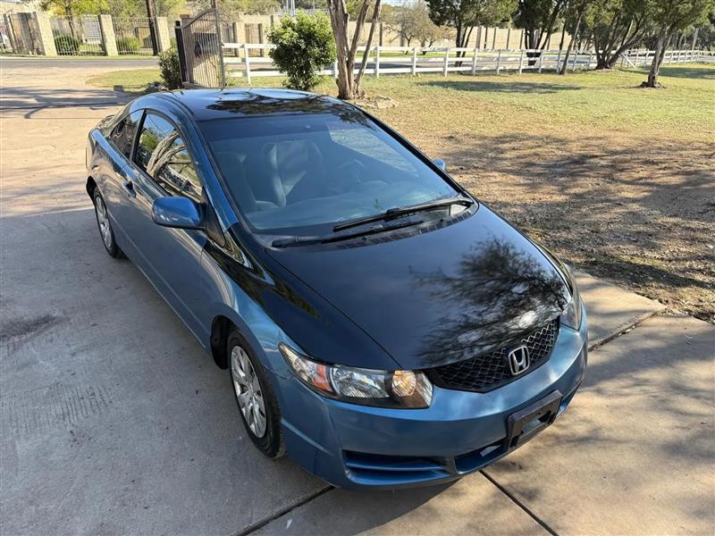 Honda Civic LX Coupe 5-Speed AT 2010
