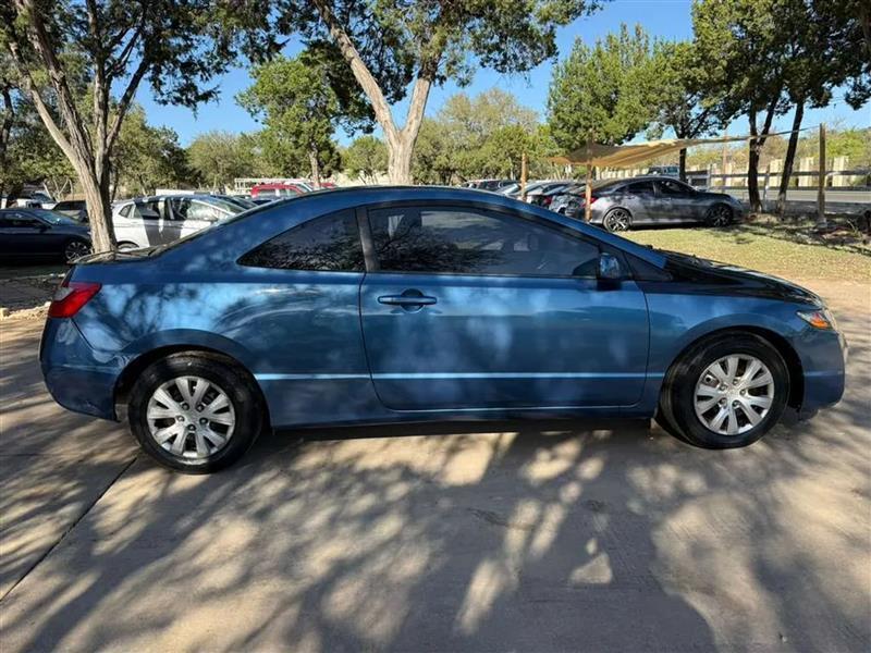 Honda Civic LX Coupe 5-Speed AT 2010