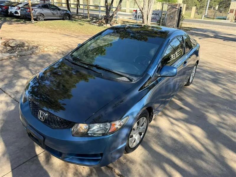 Honda Civic LX Coupe 5-Speed AT 2010