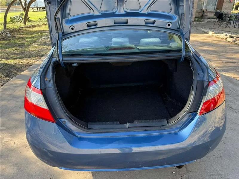 Honda Civic LX Coupe 5-Speed AT 2010