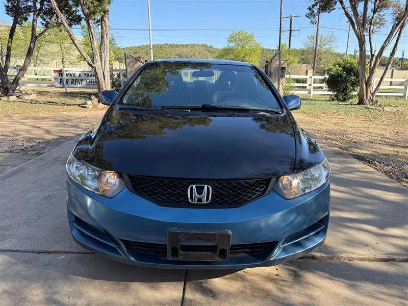 Honda Civic LX Coupe 5-Speed AT 2010