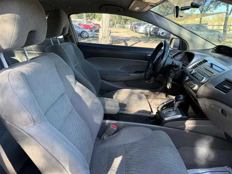 Honda Civic LX Coupe 5-Speed AT 2010