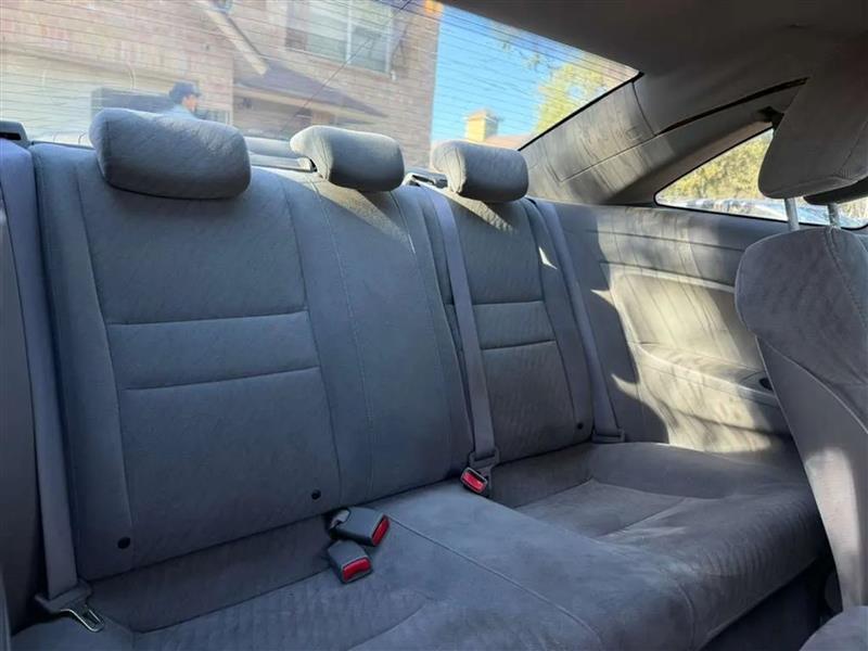 Honda Civic LX Coupe 5-Speed AT 2010