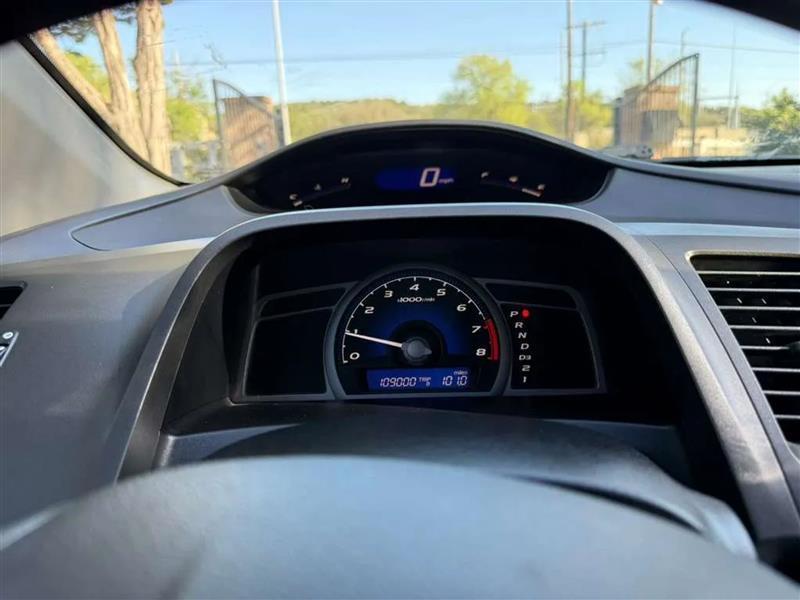 Honda Civic LX Coupe 5-Speed AT 2010