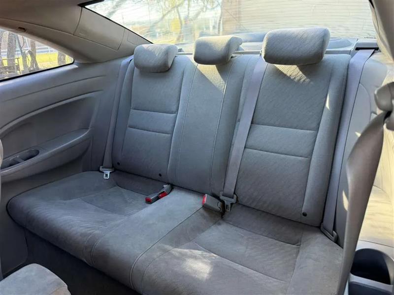 Honda Civic LX Coupe 5-Speed AT 2010