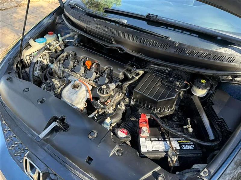 Honda Civic LX Coupe 5-Speed AT 2010