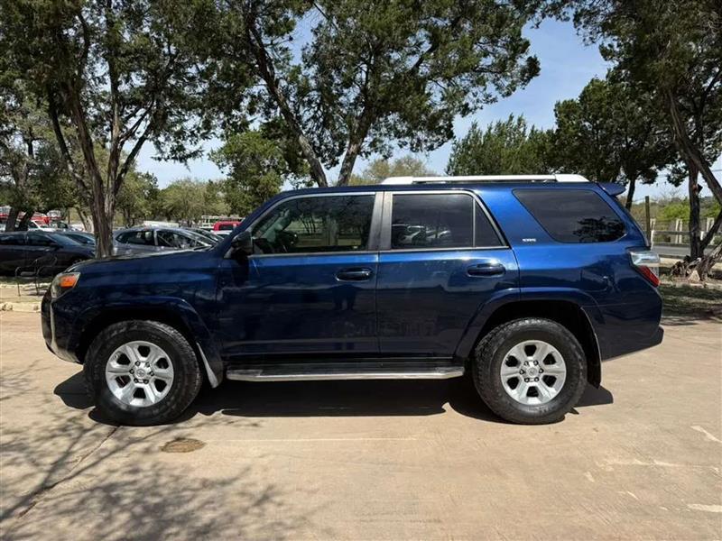 Toyota 4Runner SR5 2WD 2018