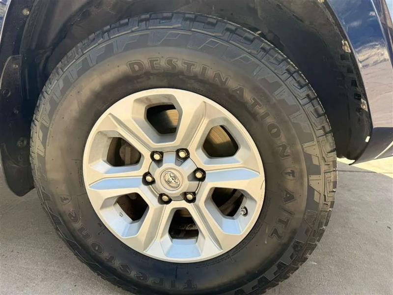 Toyota 4Runner SR5 2WD 2018