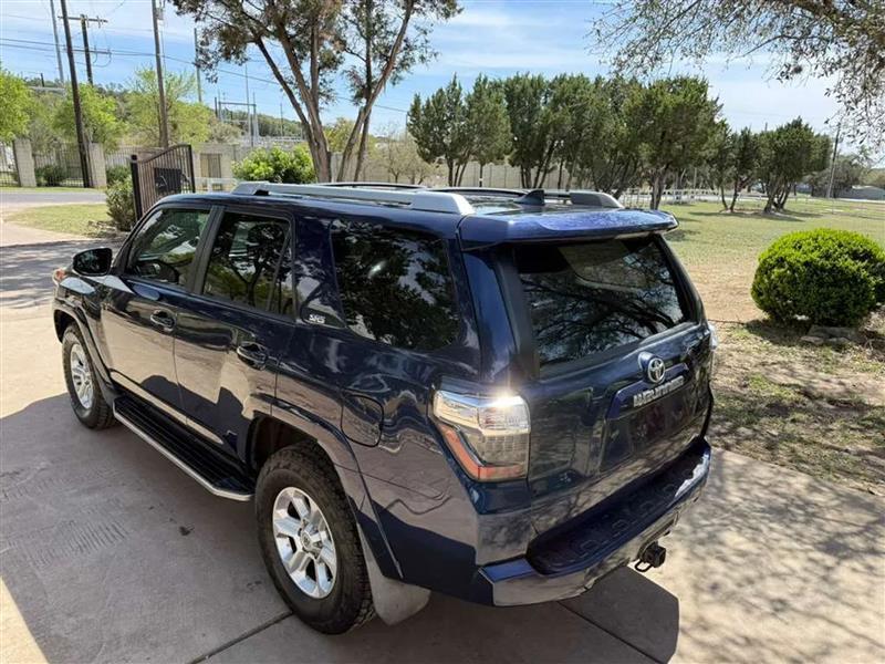 Toyota 4Runner SR5 2WD 2018