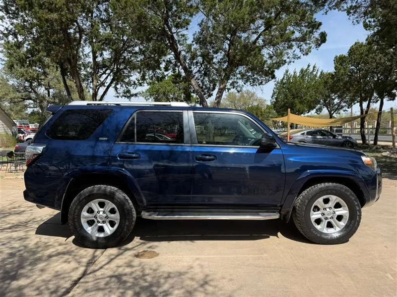 Toyota 4Runner SR5 2WD 2018