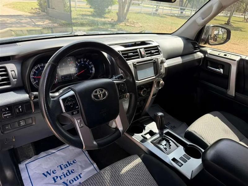 Toyota 4Runner SR5 2WD 2018