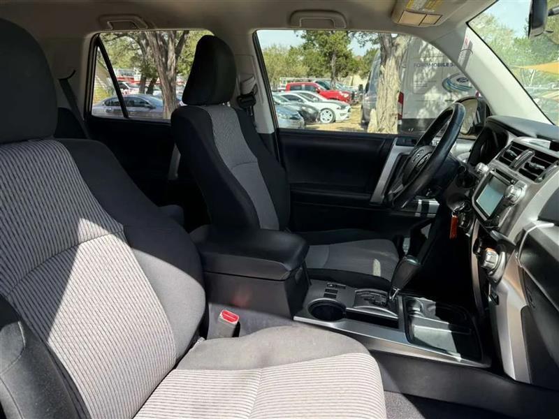 Toyota 4Runner SR5 2WD 2018