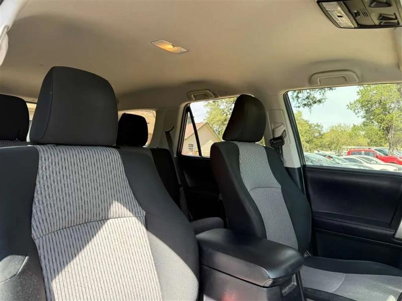 Toyota 4Runner SR5 2WD 2018