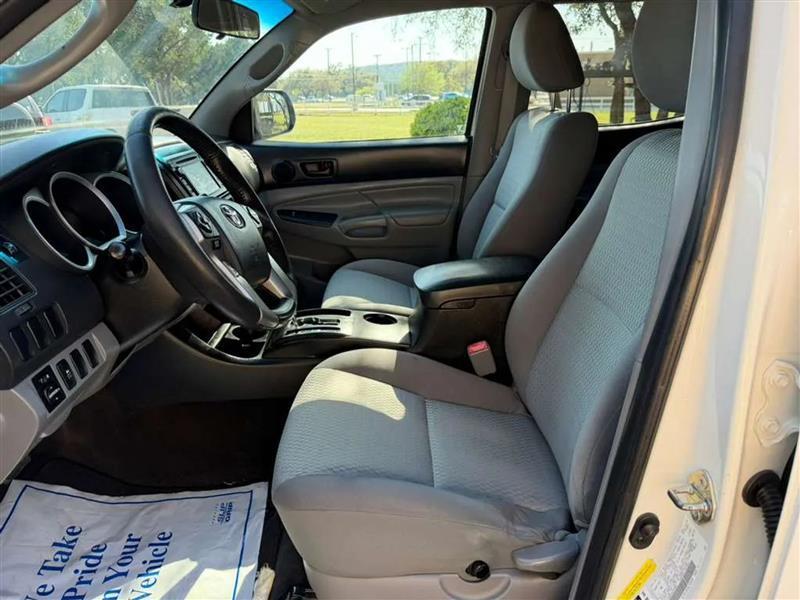 Toyota Tacoma PreRunner Double Cab I4 4AT 2WD 2015