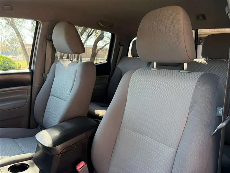 Toyota Tacoma PreRunner Double Cab I4 4AT 2WD 2015