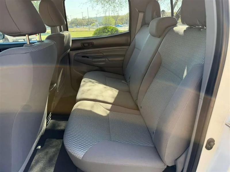 Toyota Tacoma PreRunner Double Cab I4 4AT 2WD 2015