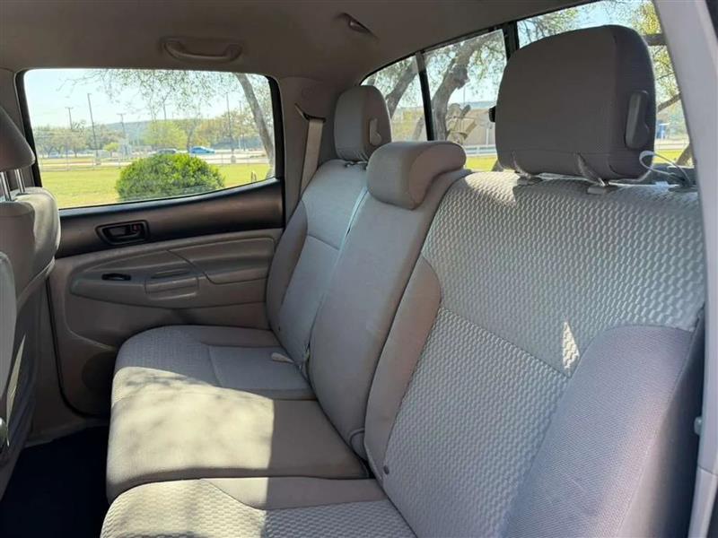 Toyota Tacoma PreRunner Double Cab I4 4AT 2WD 2015