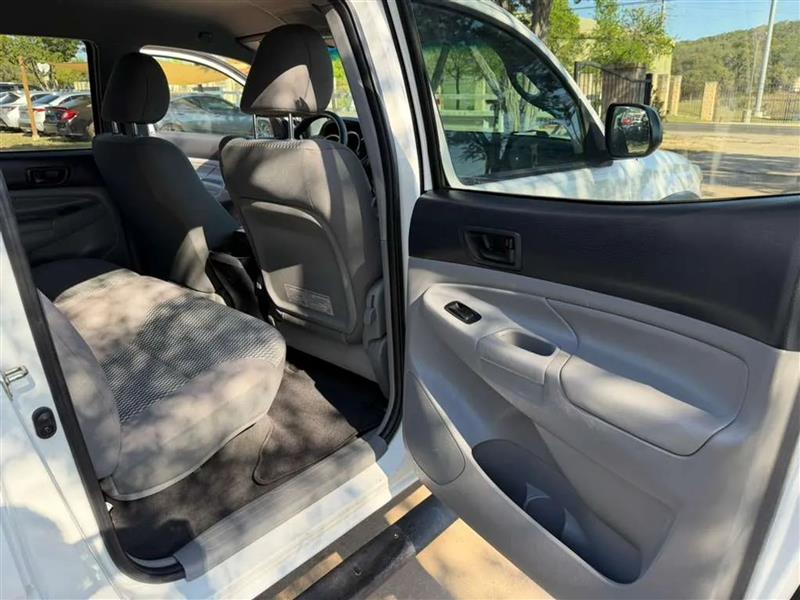 Toyota Tacoma PreRunner Double Cab I4 4AT 2WD 2015