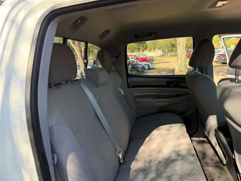 Toyota Tacoma PreRunner Double Cab I4 4AT 2WD 2015