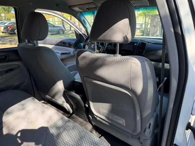 Toyota Tacoma PreRunner Double Cab I4 4AT 2WD 2015