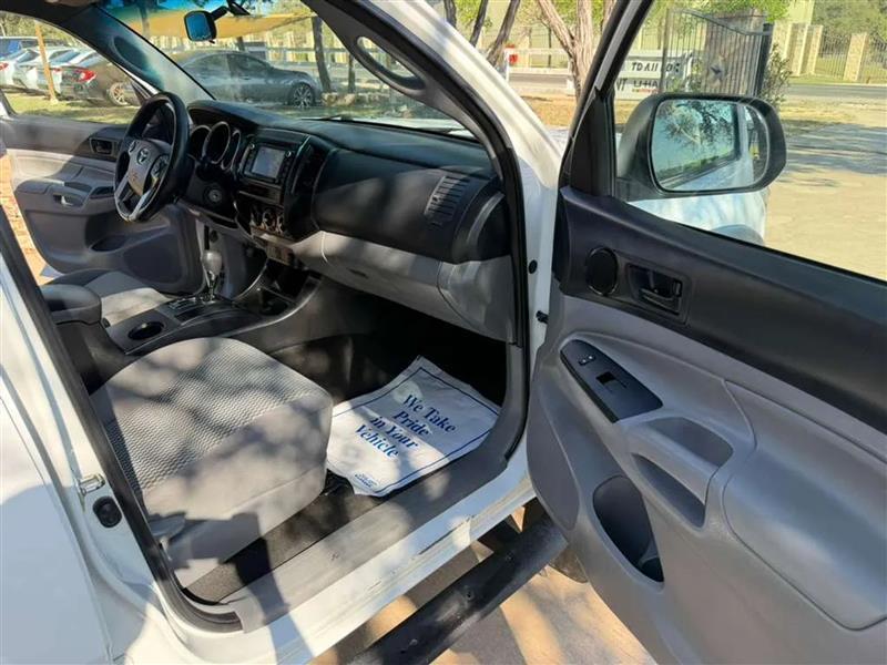 Toyota Tacoma PreRunner Double Cab I4 4AT 2WD 2015