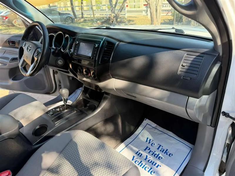 Toyota Tacoma PreRunner Double Cab I4 4AT 2WD 2015