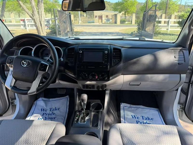 Toyota Tacoma PreRunner Double Cab I4 4AT 2WD 2015