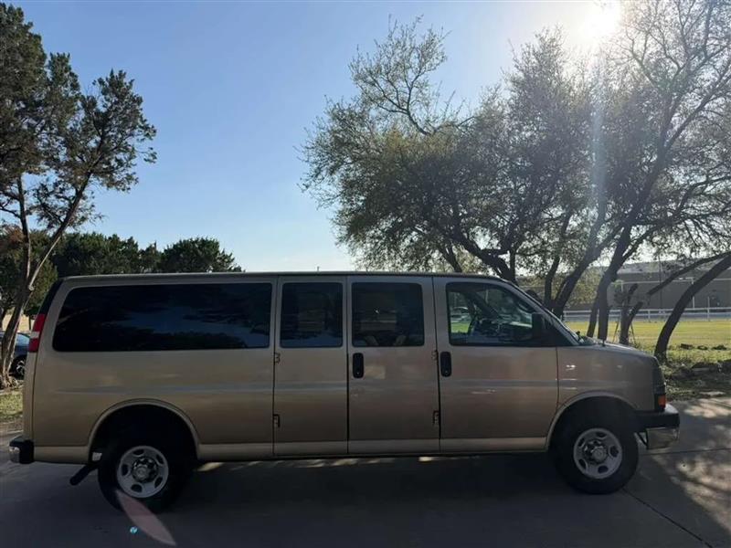 Chevrolet Express LT 3500 Extended 2013