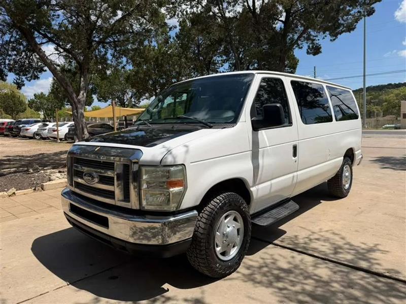 Ford Econoline E-350 XLT Super Duty 2010