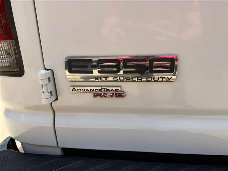 Ford Econoline E-350 XLT Super Duty 2010
