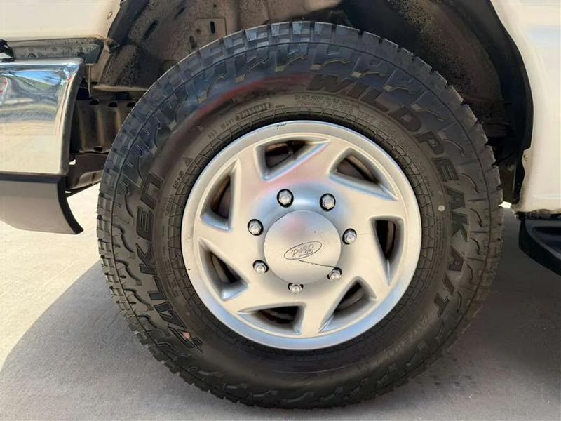 Ford Econoline E-350 XLT Super Duty 2010