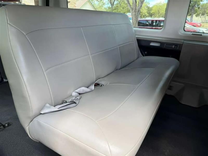 Ford Econoline E-350 XLT Super Duty 2010