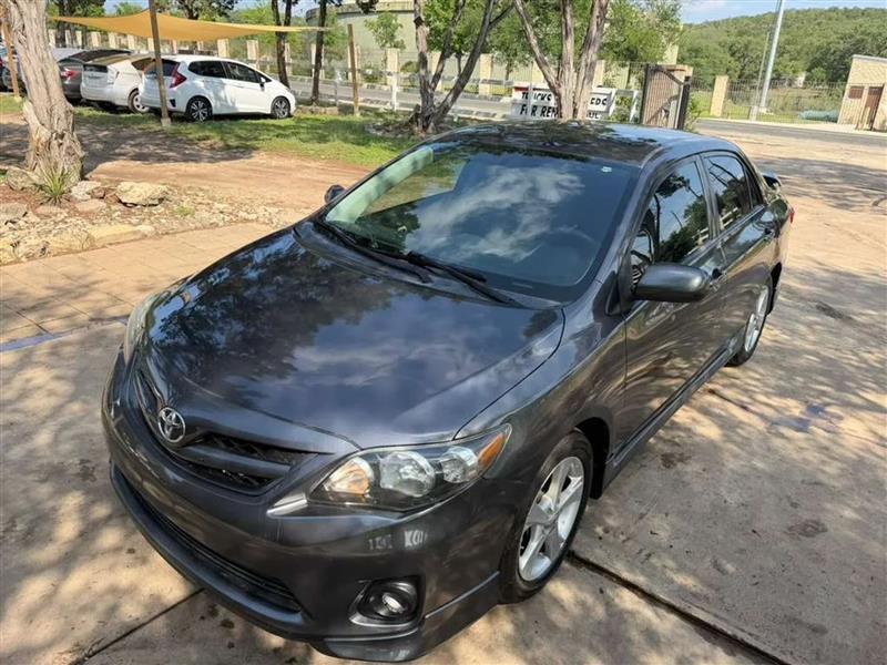 Toyota Corolla S 4-Speed AT 2013