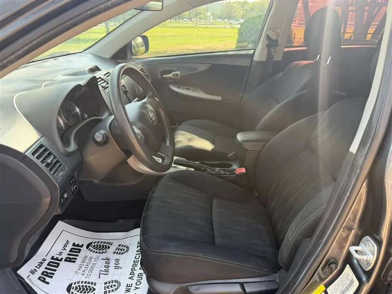 Toyota Corolla S 4-Speed AT 2013