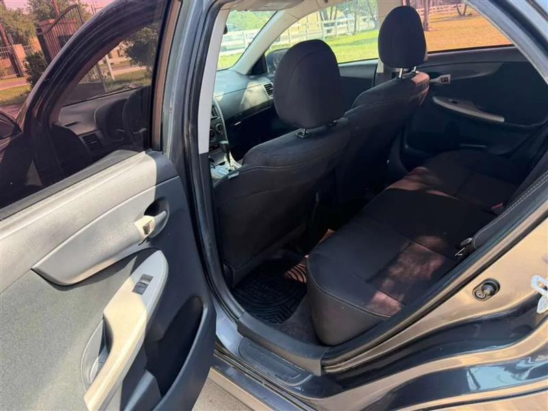 Toyota Corolla S 4-Speed AT 2013