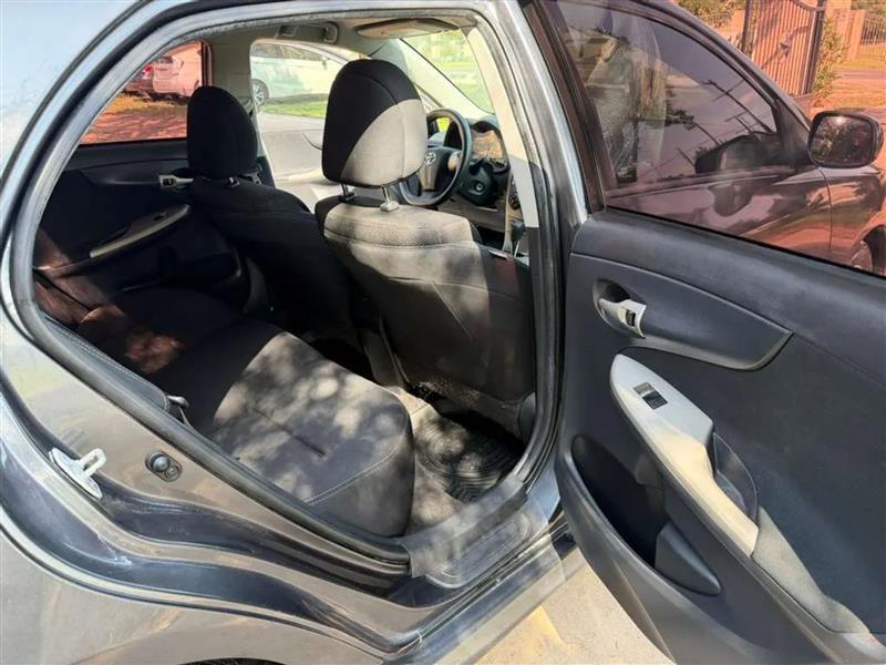 Toyota Corolla S 4-Speed AT 2013