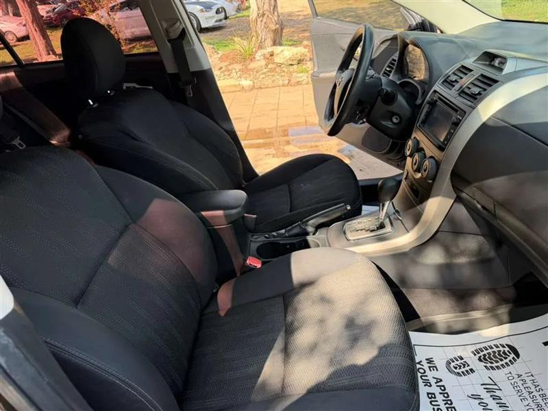 Toyota Corolla S 4-Speed AT 2013