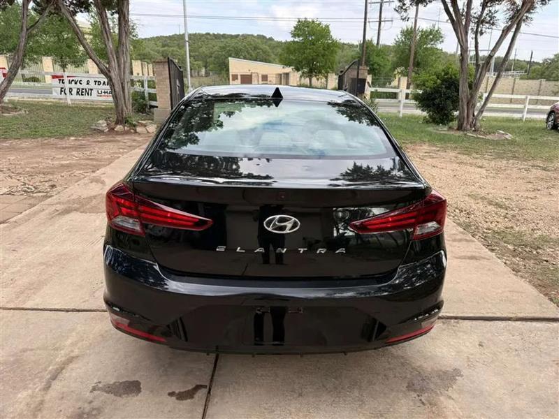 Hyundai Elantra Limited 2020