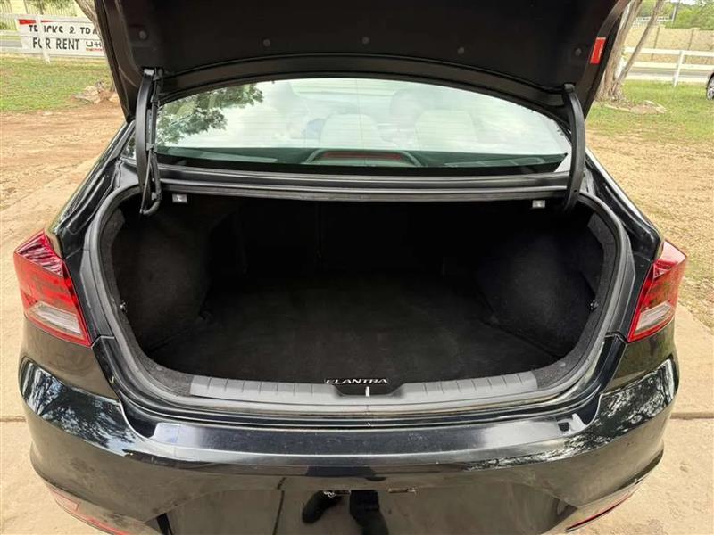 Hyundai Elantra Limited 2020