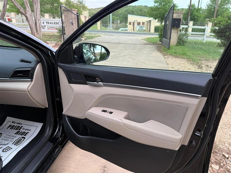 Hyundai Elantra Limited 2020