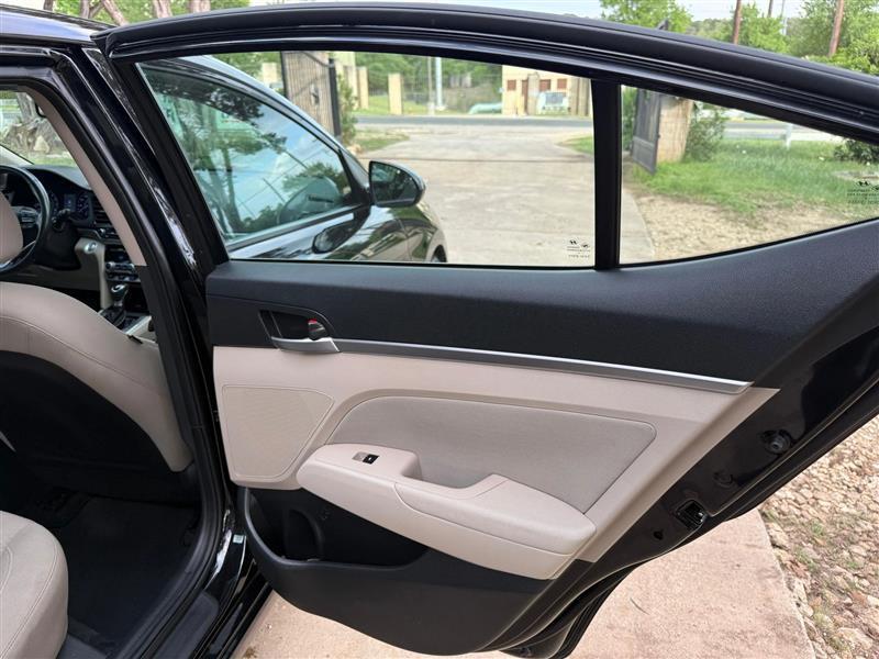 Hyundai Elantra Limited 2020