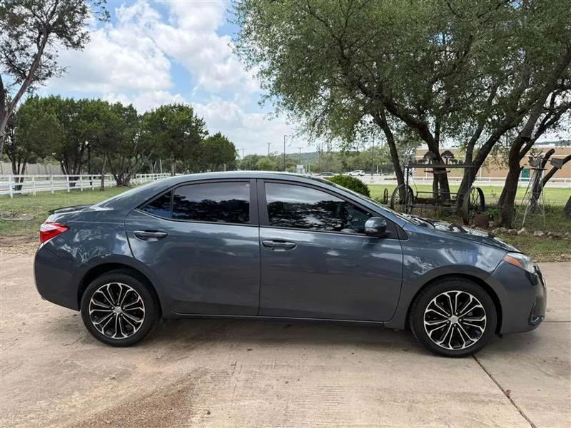 Toyota Corolla S Plus 6MT 2015